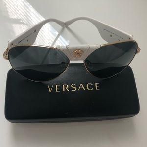 Versace Medusa Sun Glasses